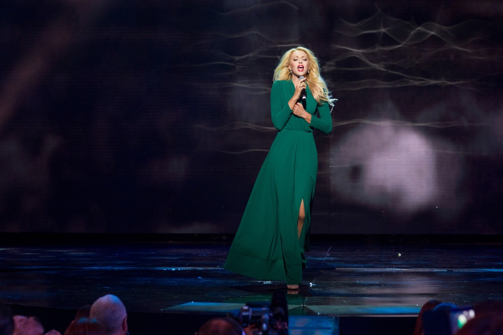 Оля Полякова